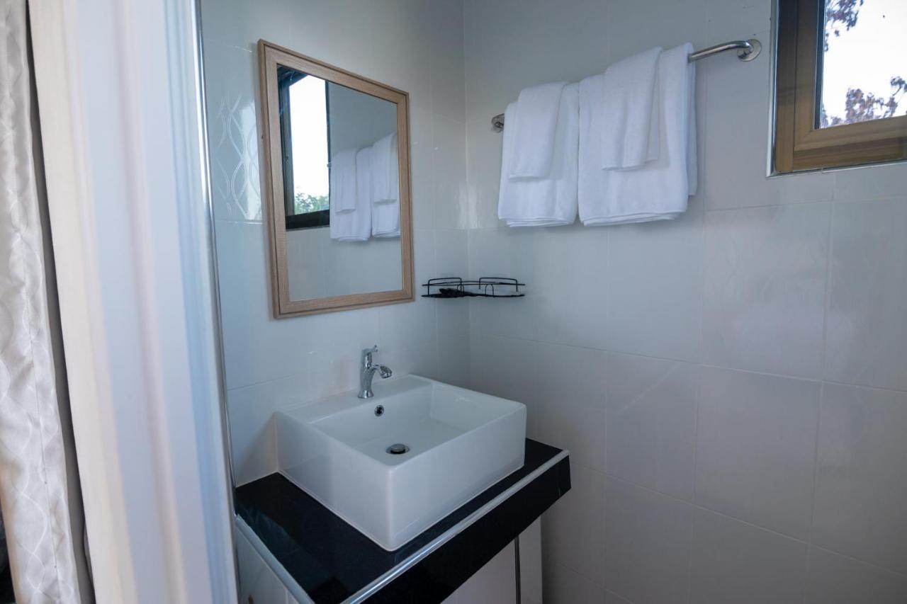 Bed and Breakfast Oasis Phamee Ban Pha Mi Exterior foto