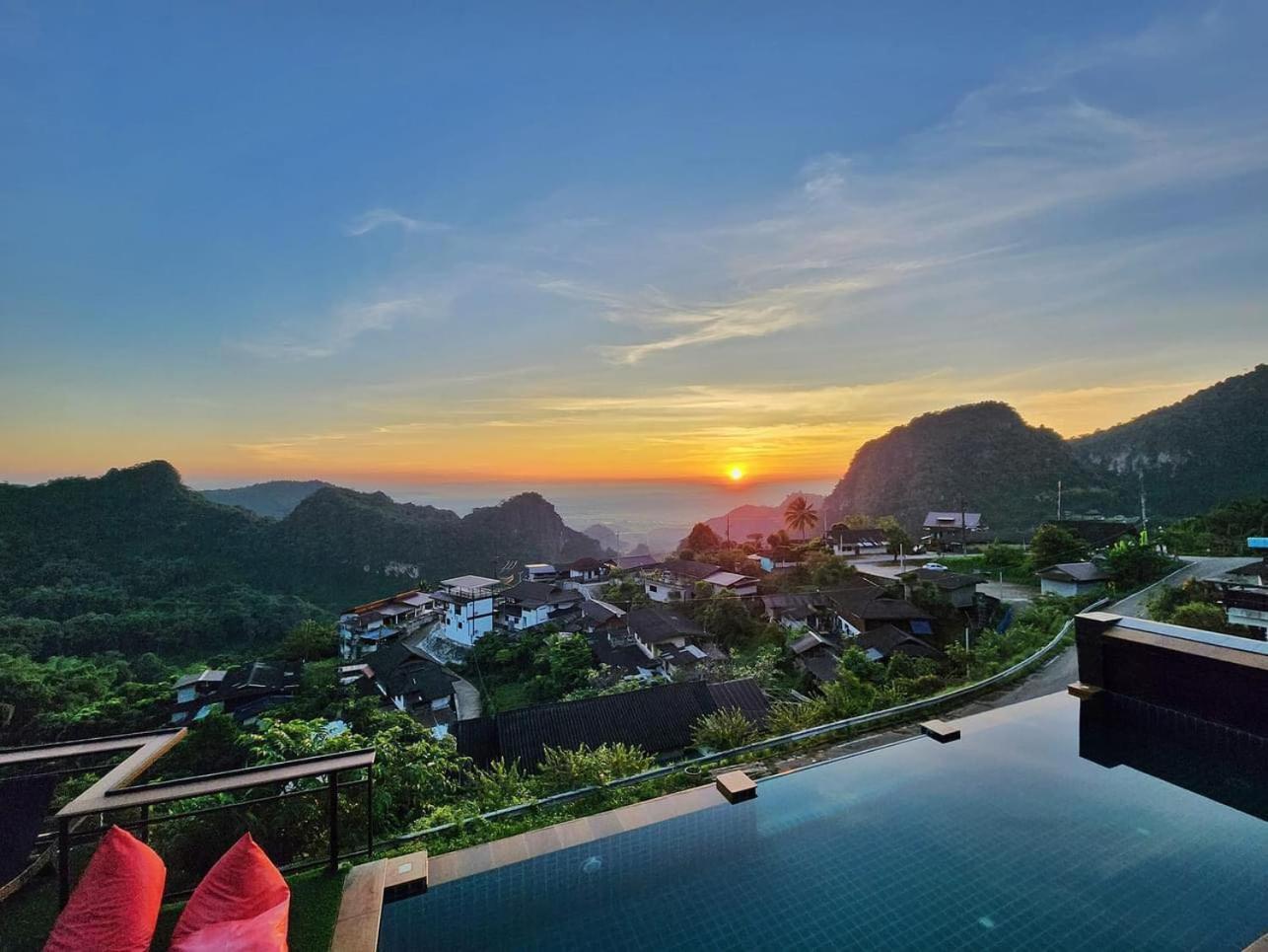Bed and Breakfast Oasis Phamee Ban Pha Mi Exterior foto
